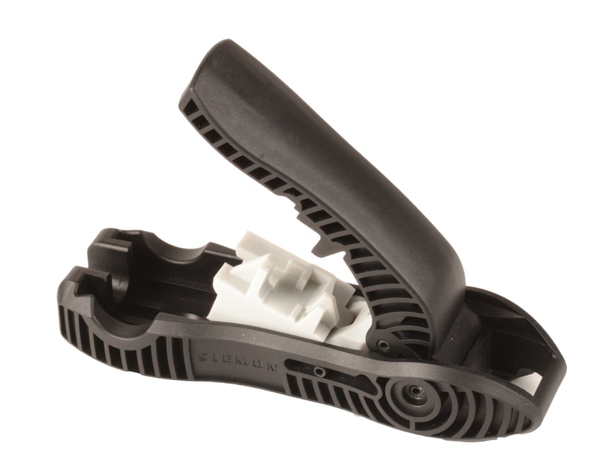 Straight to the Point Siemon’s New ZPLUG Delivers HighPerformance